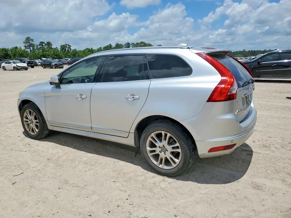 2015 VOLVO XC60 T5 PLATINUM  