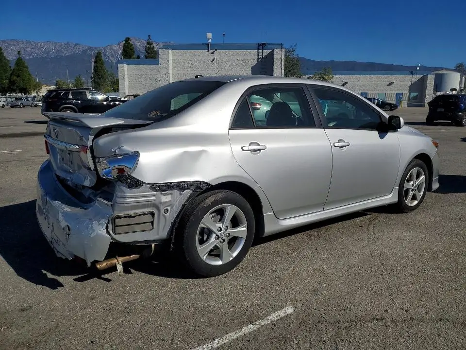 2011 TOYOTA COROLLA S  