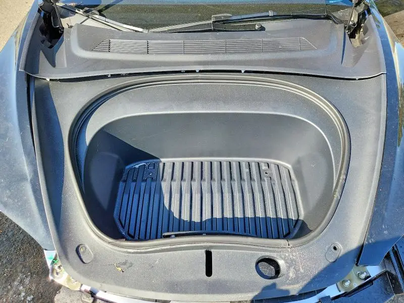 2026 TESLA MODEL 3   
