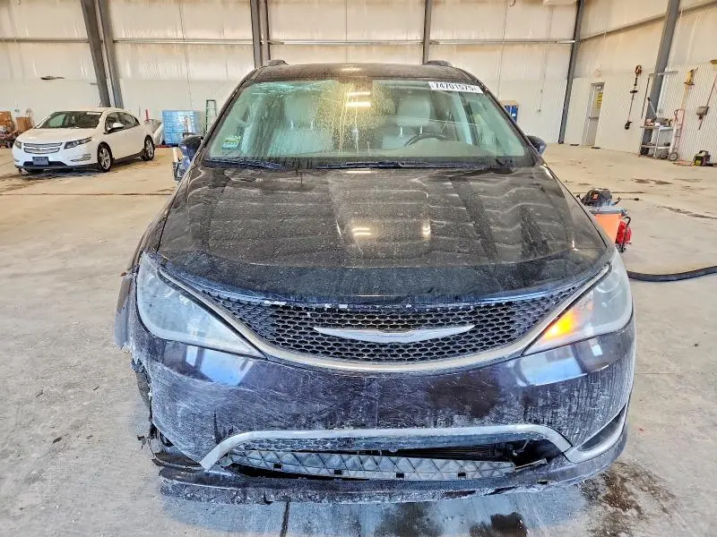 2017 CHRYSLER PACIFICA TOURING L PLUS  
