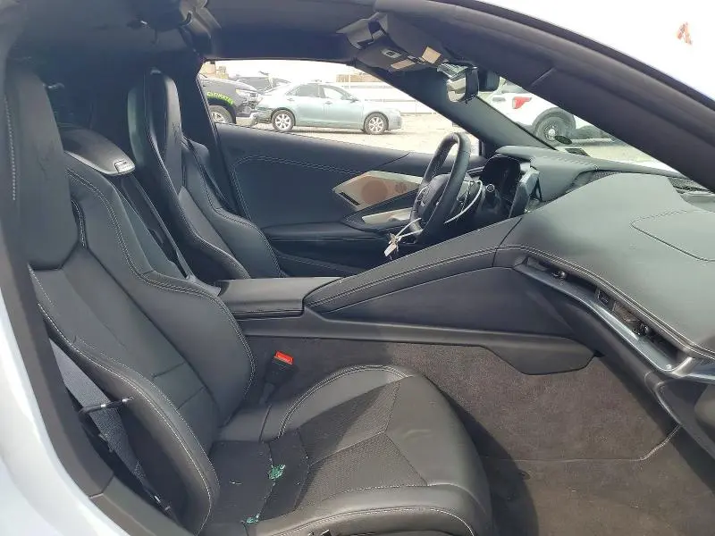 2024 CHEVROLET CORVETTE STINGRAY 2LT  
