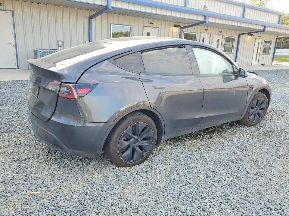 2025 TESLA MODEL Y   