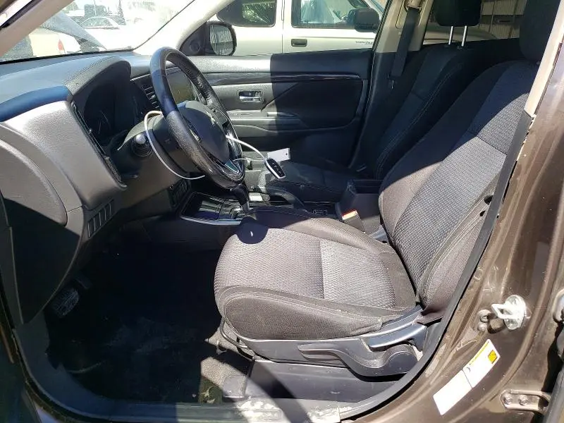 2017 MITSUBISHI OUTLANDER SE  