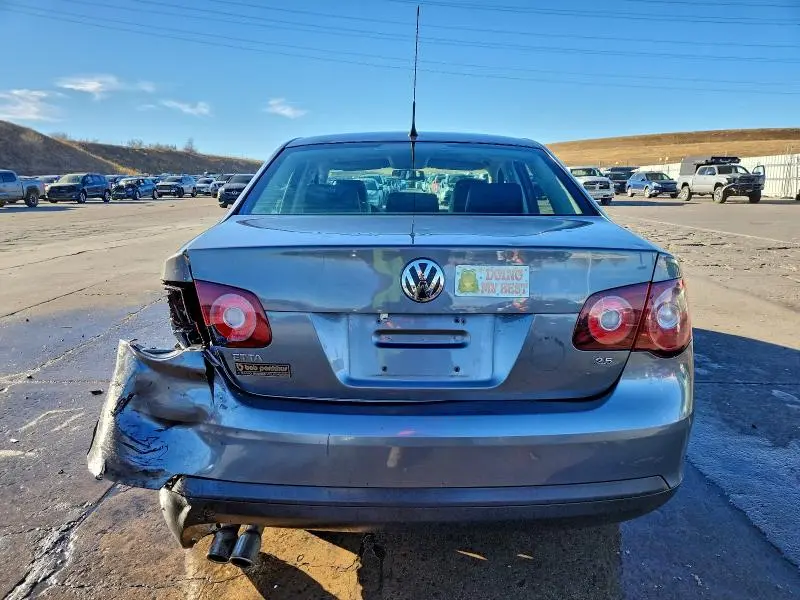 2010 VOLKSWAGEN JETTA SE  