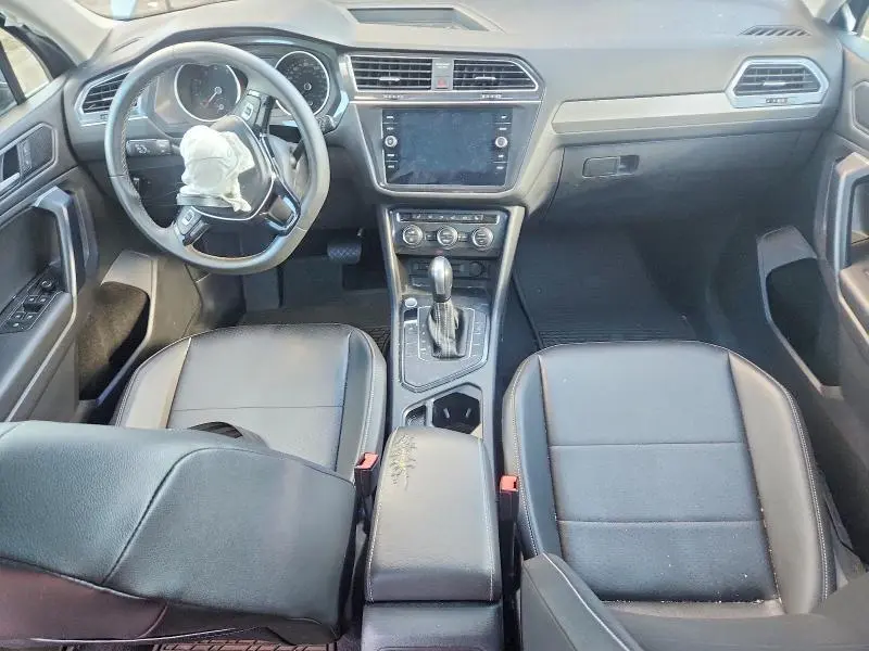 2021 VOLKSWAGEN TIGUAN SE  