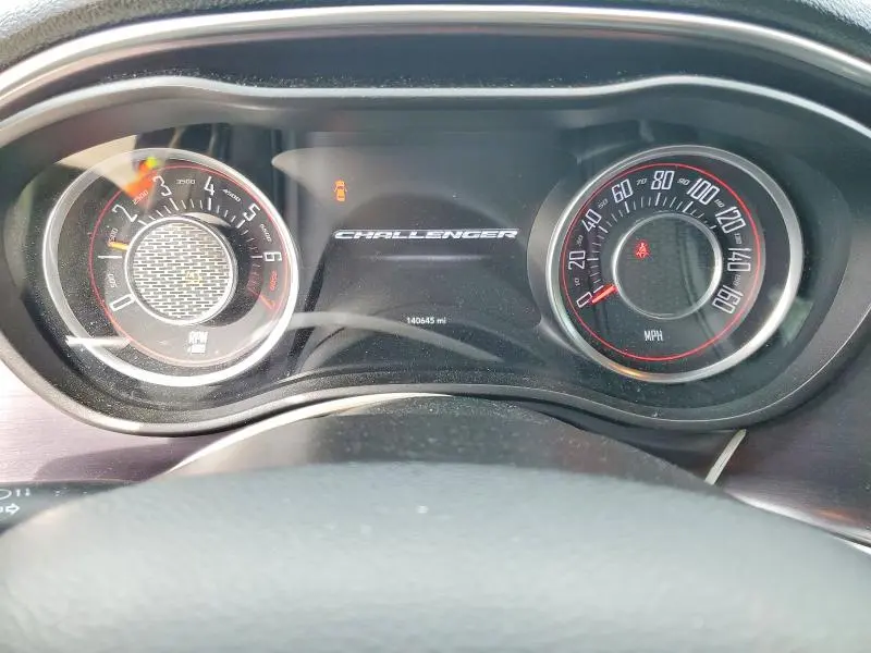 2015 DODGE CHALLENGER SXT  