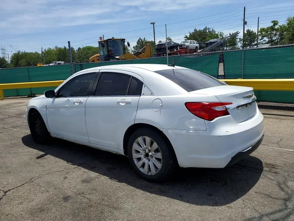 2013 CHRYSLER 200 LX  