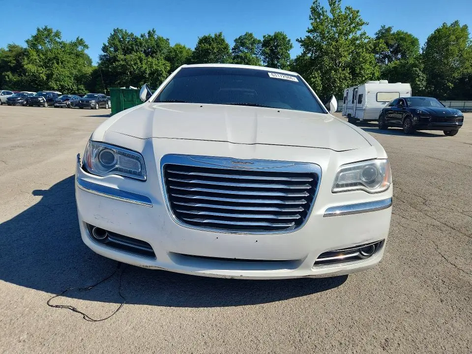 2013 CHRYSLER 300   