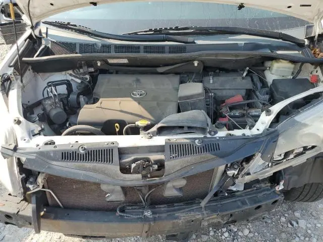 2015 TOYOTA SIENNA   