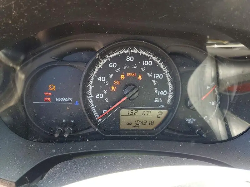2015 TOYOTA YARIS 5-DOOR LE  