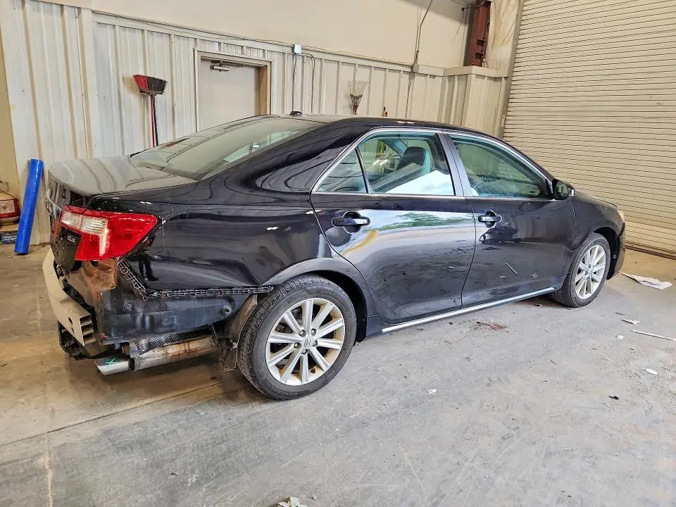 2013 TOYOTA CAMRY XLE  