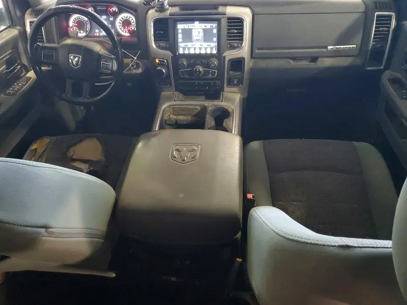 2017 RAM 1500 SLT  