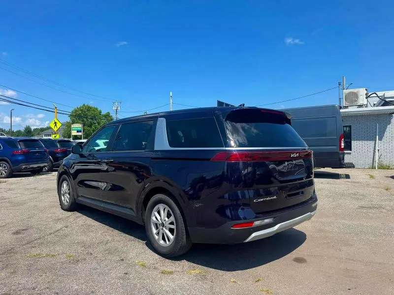 2022 KIA CARNIVAL LX  