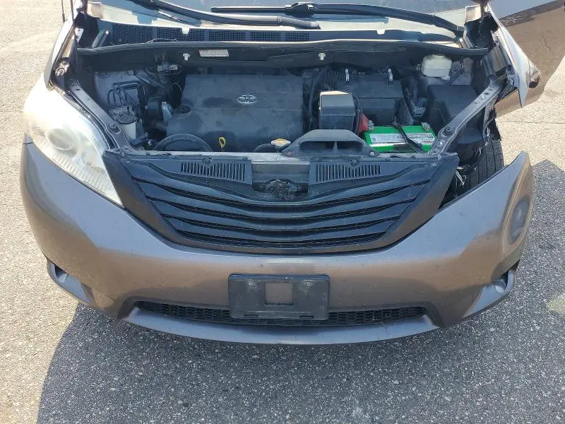 2013 TOYOTA SIENNA L 7-PASSENGER  