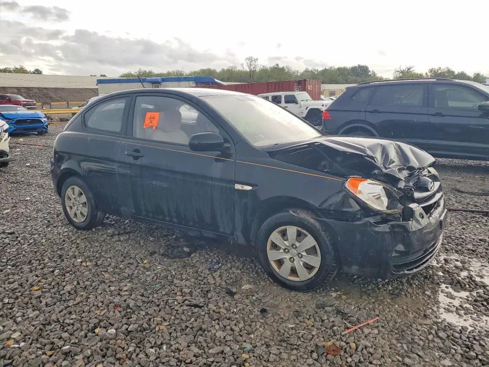 2011 HYUNDAI ACCENT GS  