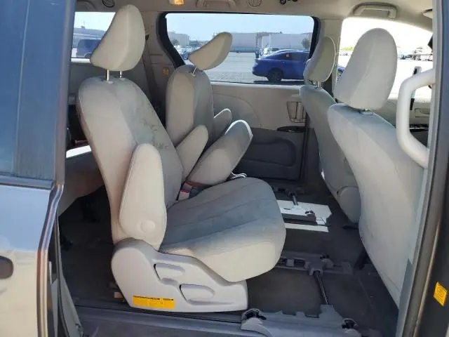 2012 TOYOTA SIENNA   