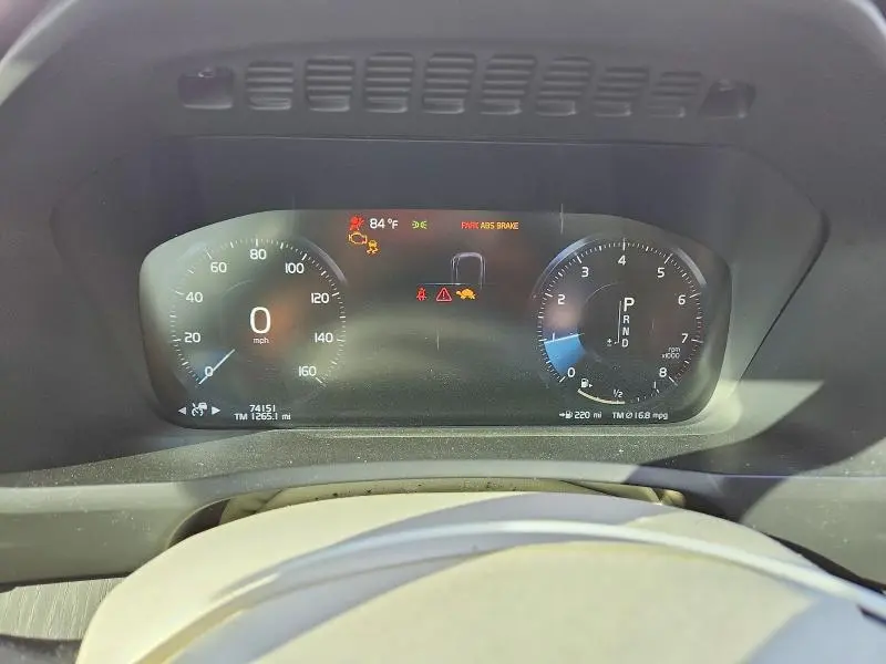2020 VOLVO XC90 T6 MOMENTUM  