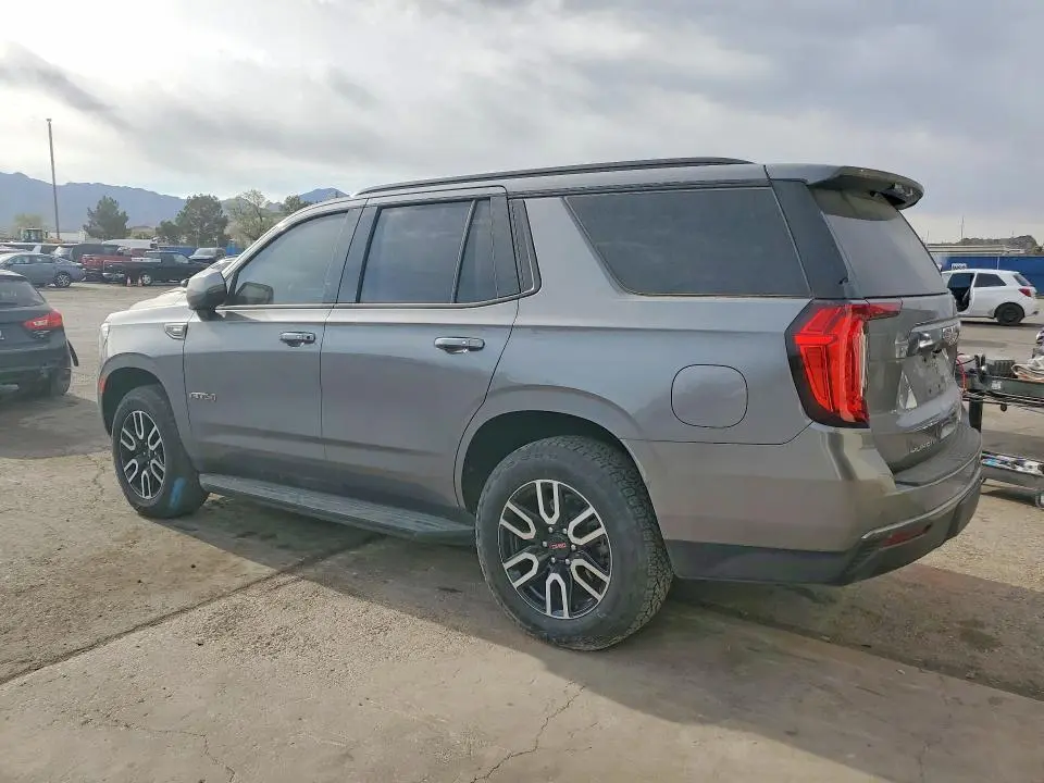 2022 GMC YUKON AT4  