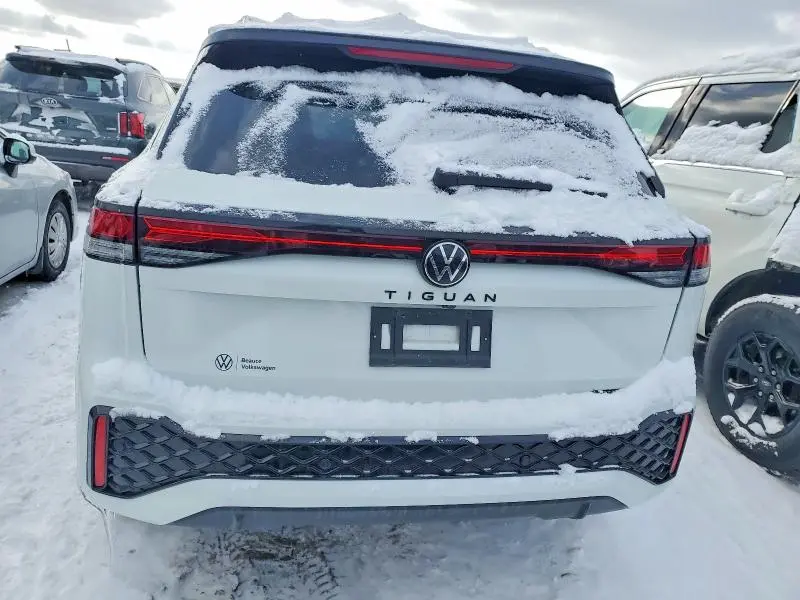 2025 VOLKSWAGEN TIGUAN SE R-LINE BLACK  