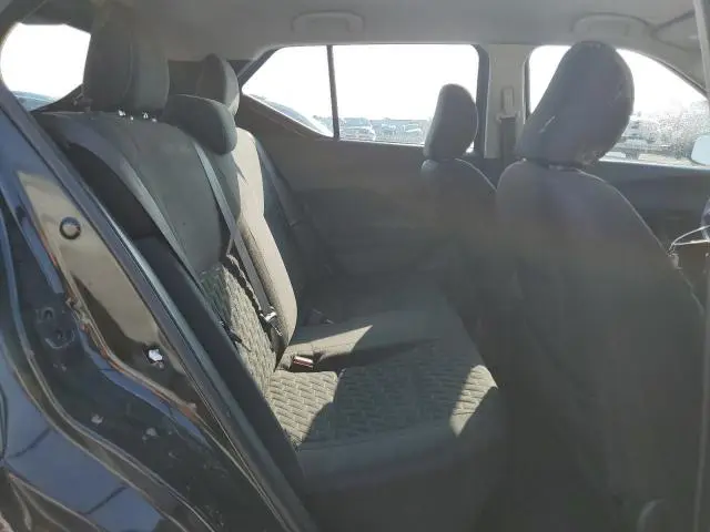 2021 NISSAN KICKS S  