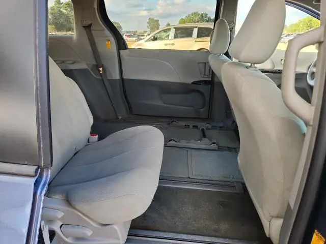 2014 TOYOTA SIENNA   