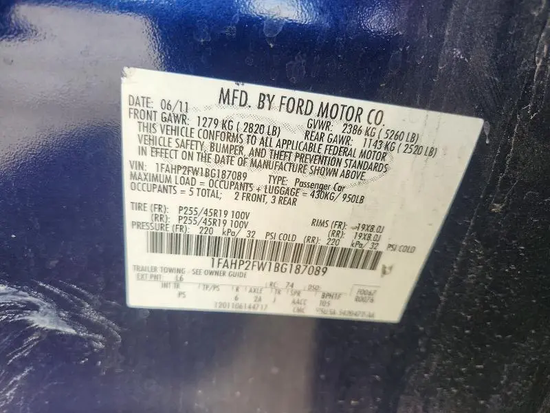 2011 FORD TAURUS LIMITED  