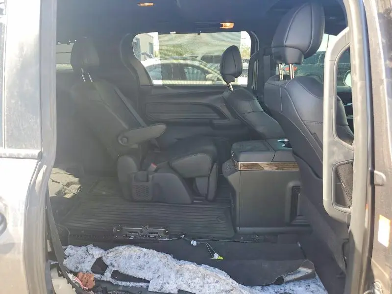 2025 TOYOTA SIENNA PLATINUM 7-PASSENGER  