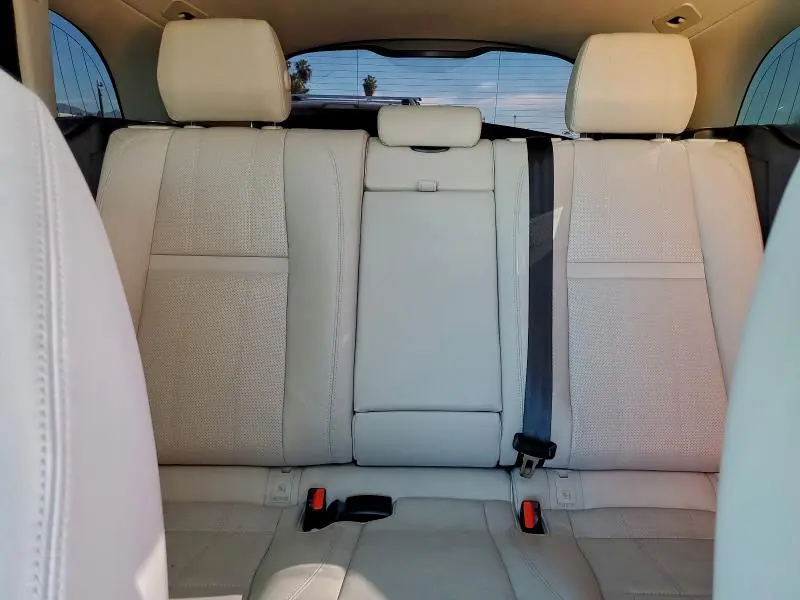 2019 LAND ROVER RANGE ROVER VELAR R-DYNAMIC SE  