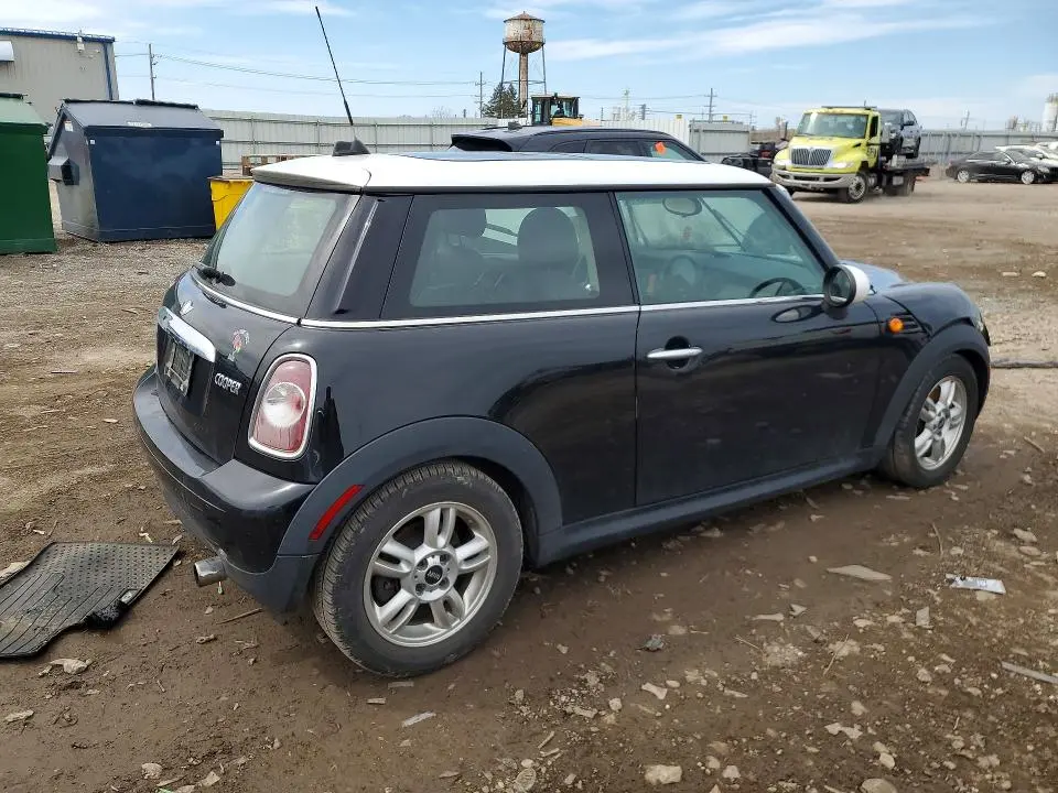 2013 MINI COOPER   