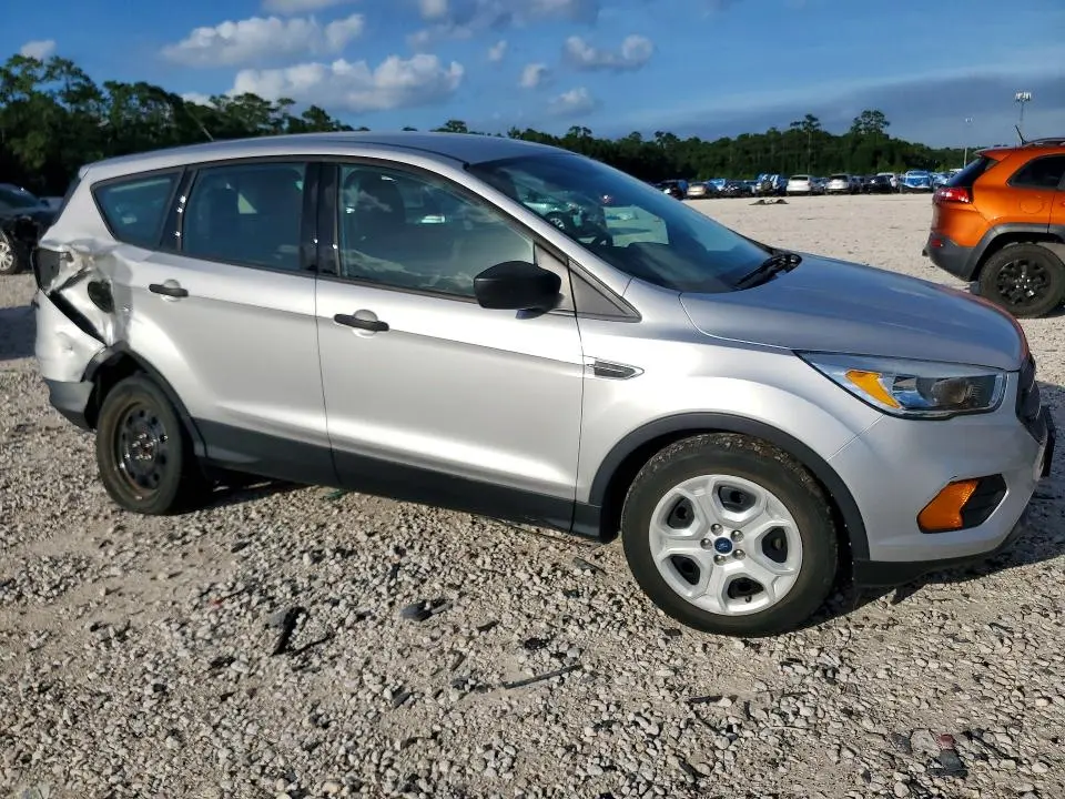 2017 FORD ESCAPE S  