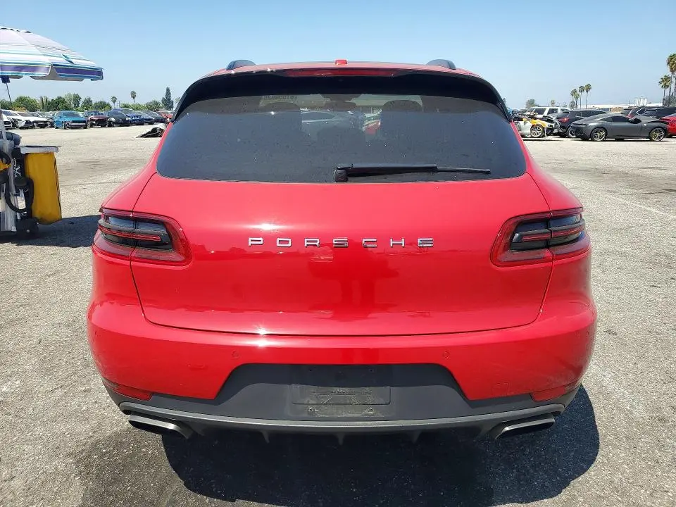 2017 PORSCHE MACAN   