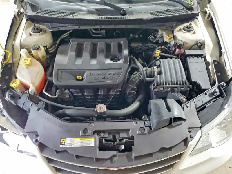 2010 CHRYSLER SEBRING LIMITED  