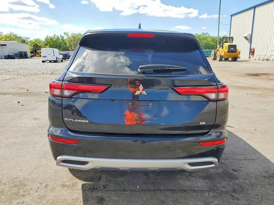 2023 MITSUBISHI OUTLANDER SE  