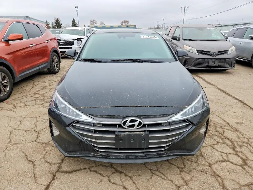 2020 HYUNDAI ELANTRA SEL  