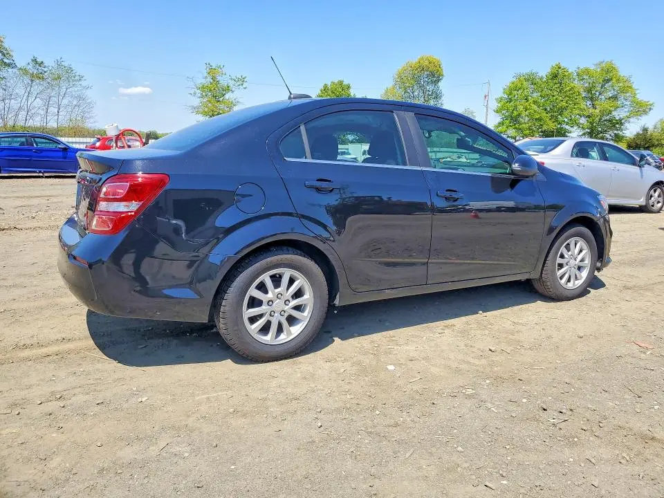 2018 CHEVROLET SONIC LT  