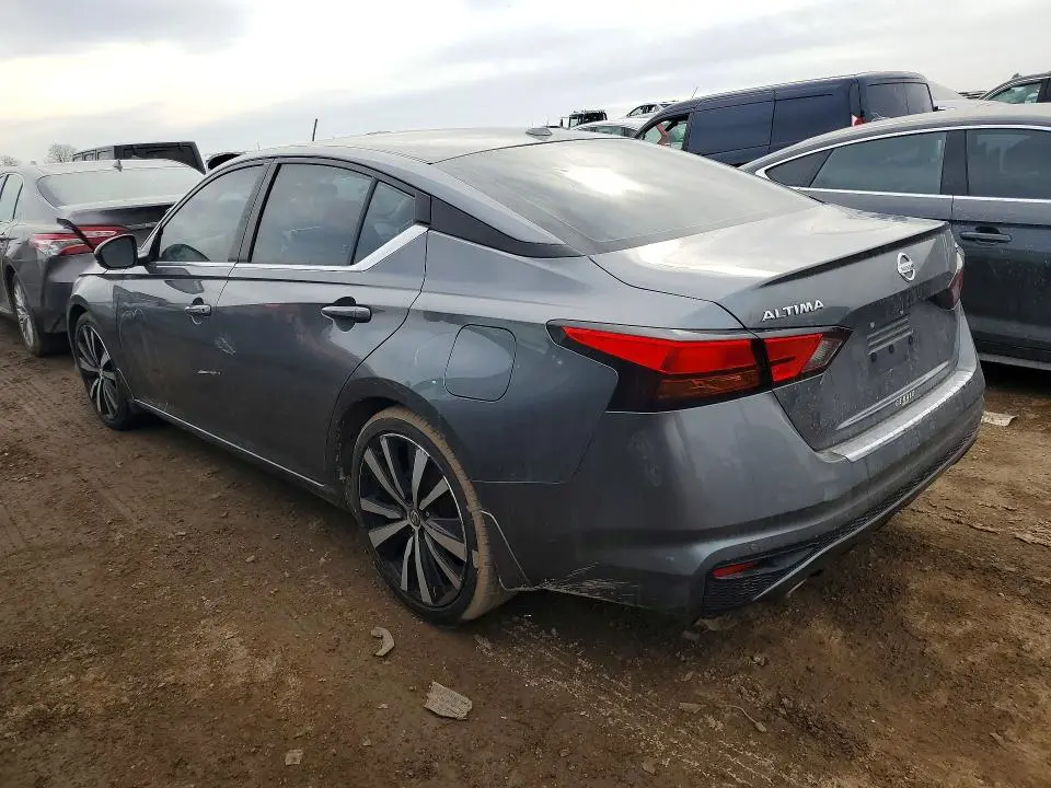 2021 NISSAN ALTIMA SR  