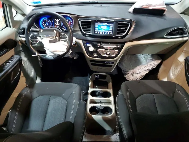 2021 CHRYSLER VOYAGER LX  