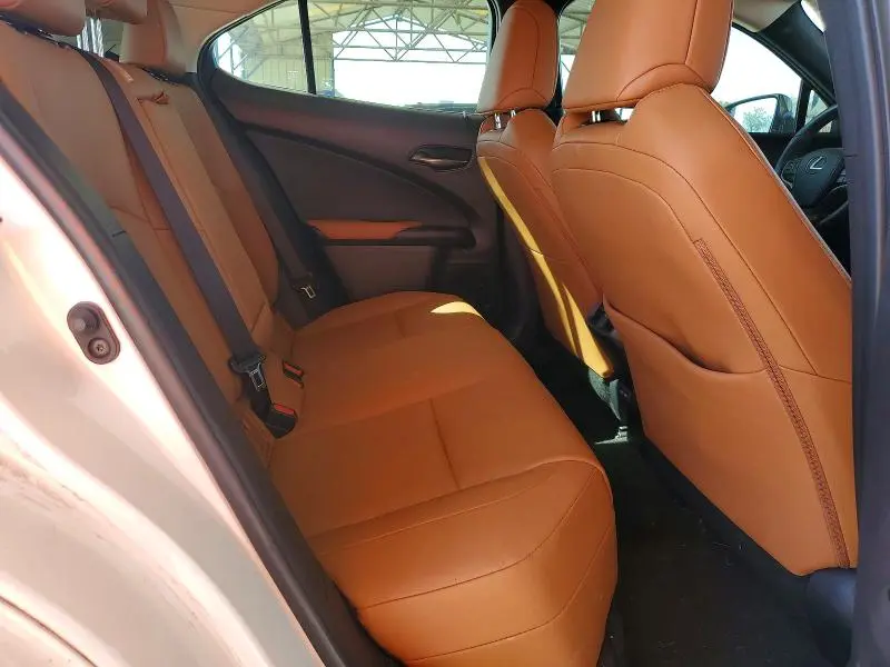 2022 LEXUS UX 200 BASE  