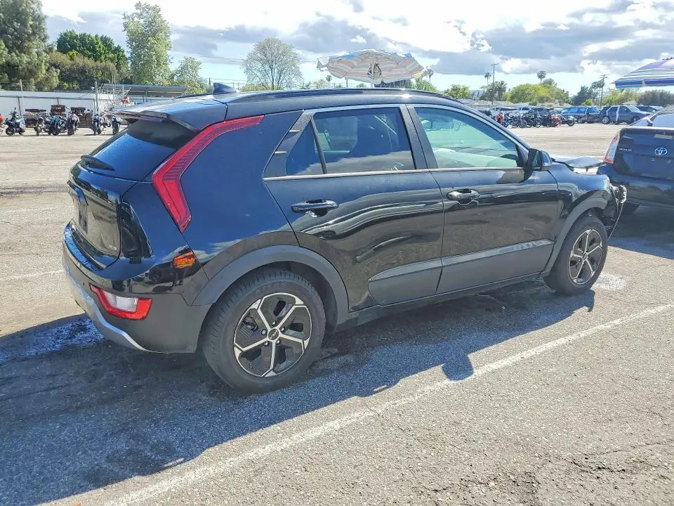 2024 KIA NIRO EX  