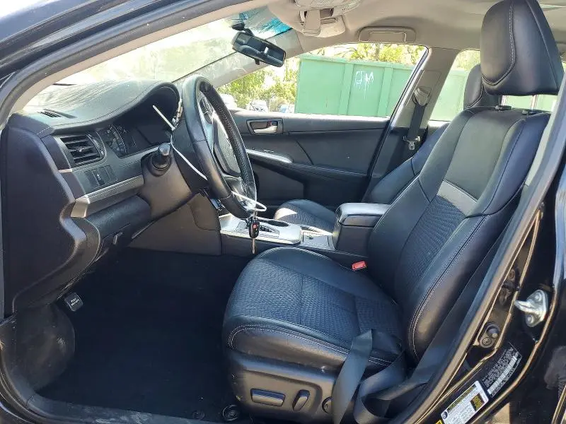 2014 TOYOTA CAMRY SE  
