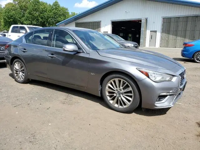 2018 INFINITI Q50 LUXE  