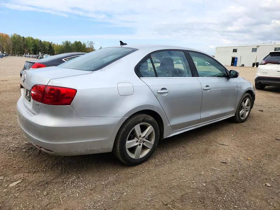 2013 VOLKSWAGEN JETTA TDI  