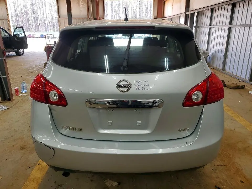 2011 NISSAN ROGUE S  