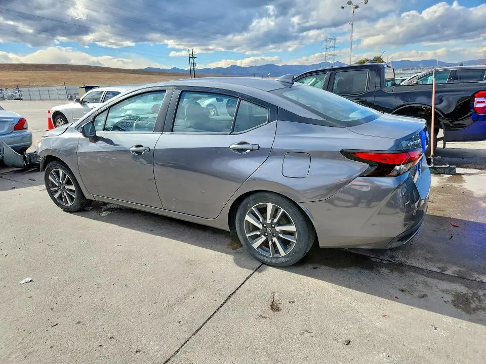 2021 NISSAN VERSA SV  