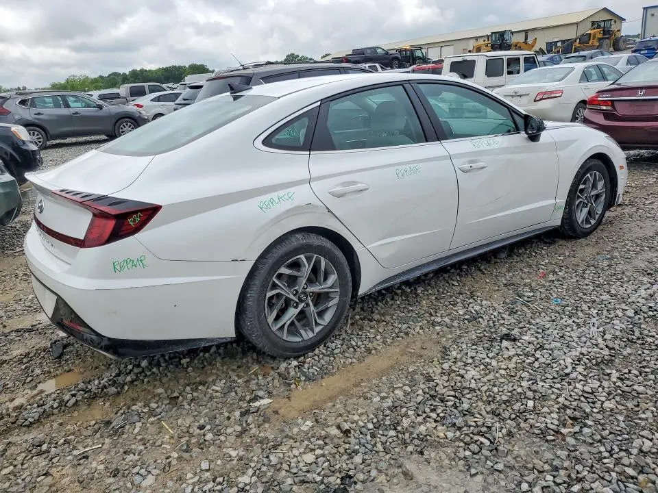 2022 HYUNDAI SONATA SEL  