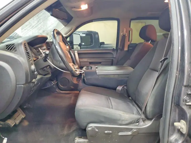 2011 GMC SIERRA K2500 SLE  
