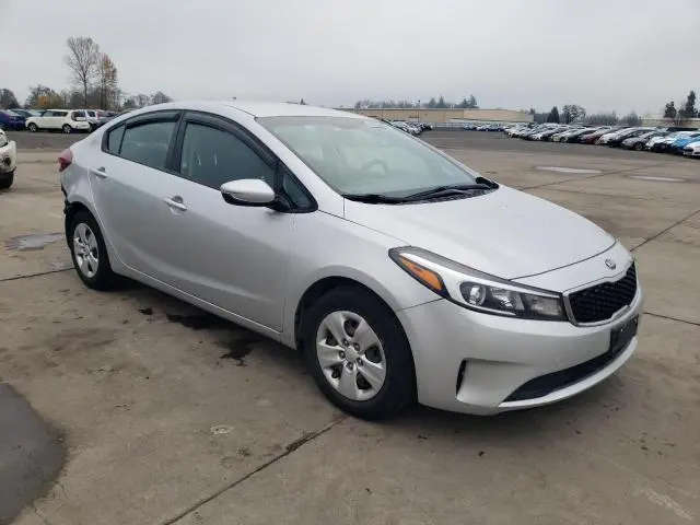2018 KIA FORTE LX  
