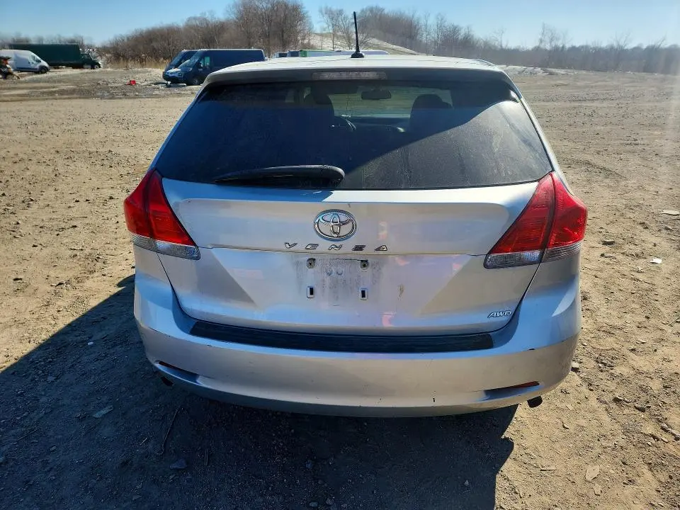 2011 TOYOTA VENZA   