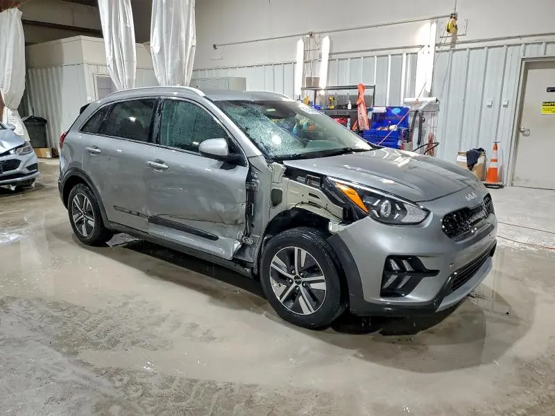 2022 KIA NIRO LX  