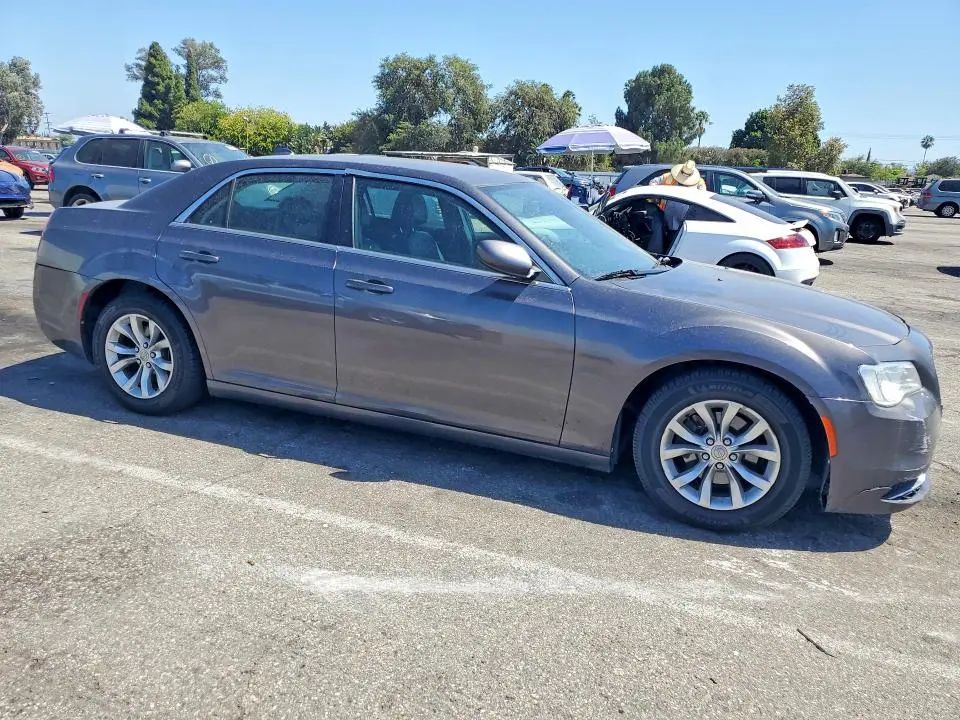 2015 CHRYSLER 300 LIMITED  